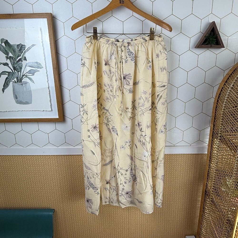 H&M Pale Yellow Floral Print Stretch Waist Midi Skirt - Size - Medium